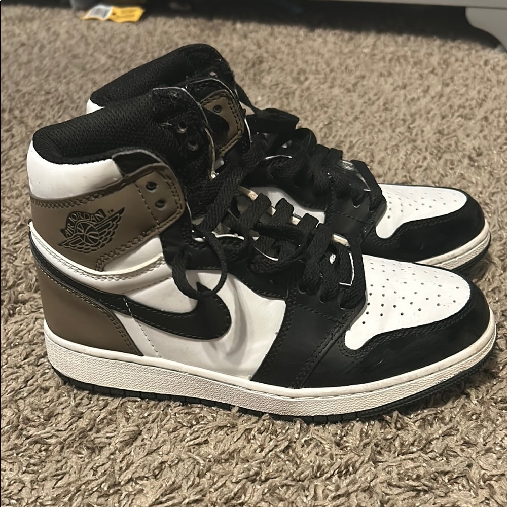 Nike Dark Mocha